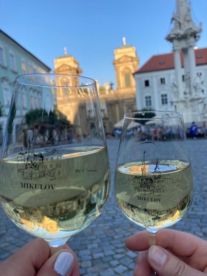 Guesthouse Mikulas Mikulov - Free Parking In The City Center מראה חיצוני תמונה
