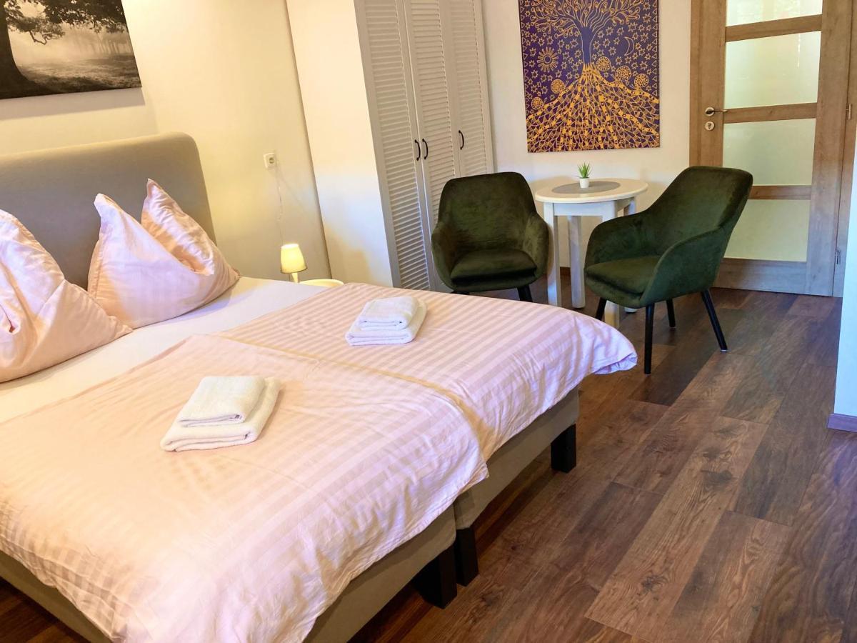 Guesthouse Mikulas Mikulov - Free Parking In The City Center מראה חיצוני תמונה