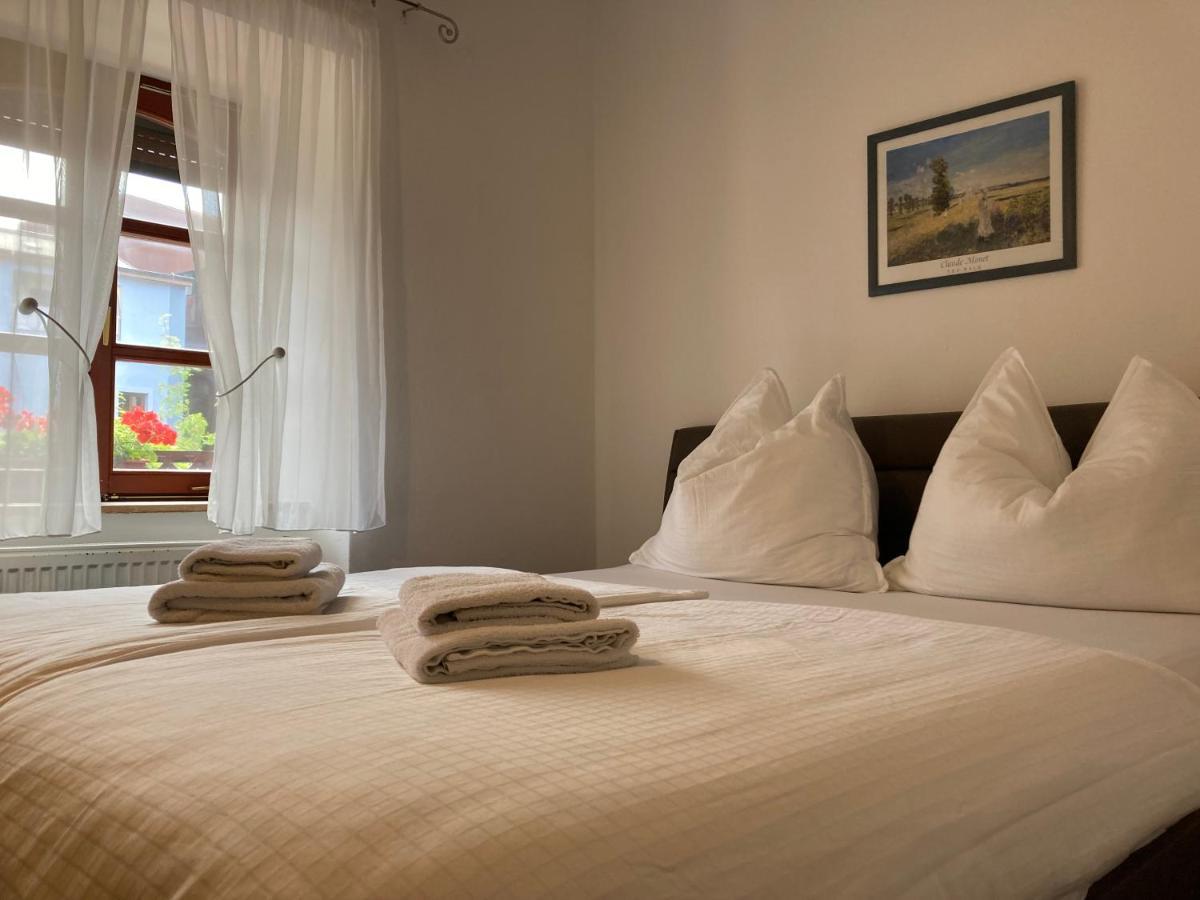 Guesthouse Mikulas Mikulov - Free Parking In The City Center מראה חיצוני תמונה