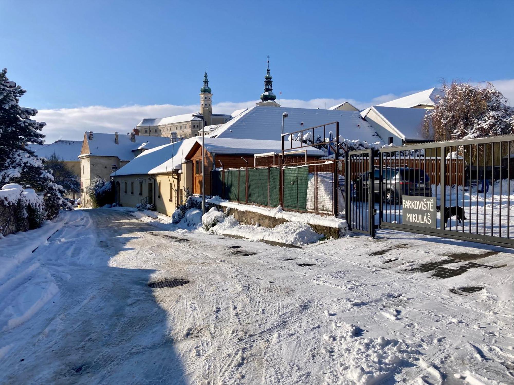 Guesthouse Mikulas Mikulov - Free Parking In The City Center מראה חיצוני תמונה