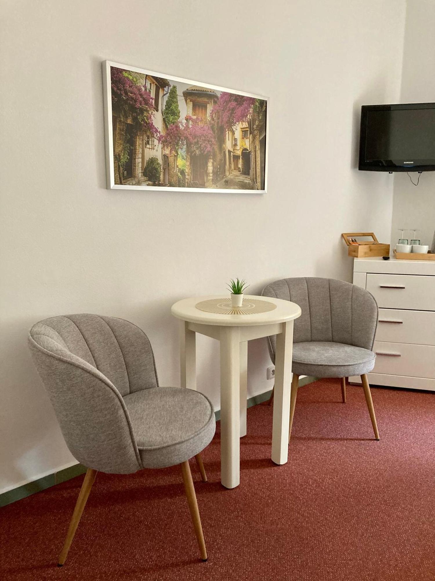 Guesthouse Mikulas Mikulov - Free Parking In The City Center מראה חיצוני תמונה