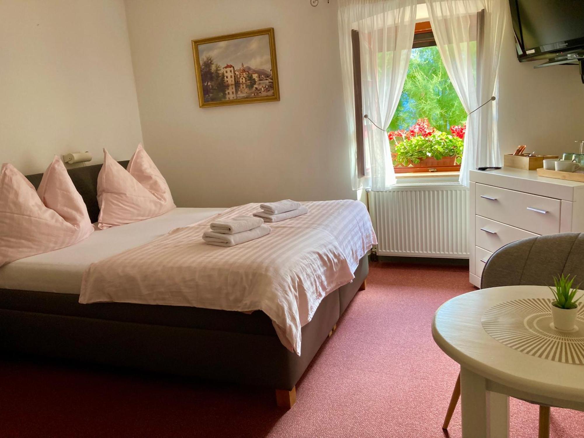 Guesthouse Mikulas Mikulov - Free Parking In The City Center מראה חיצוני תמונה